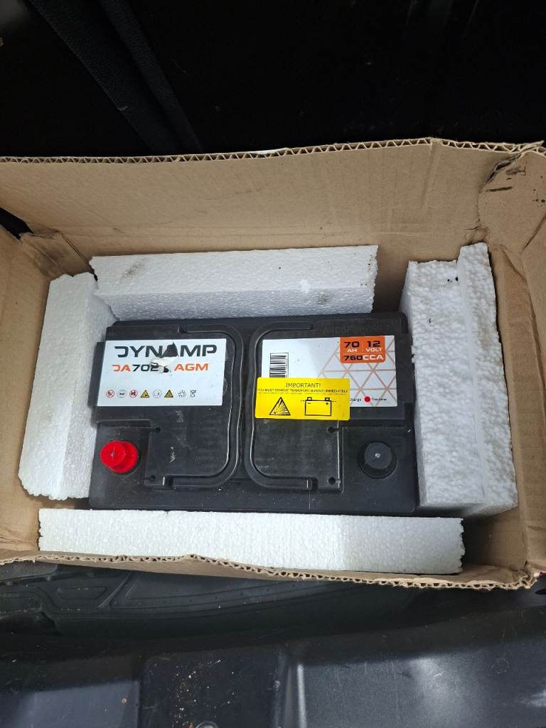 Car battery  ( new ) 