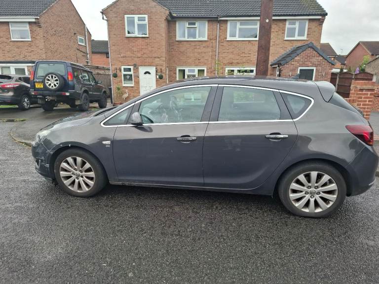 Vauxhall, ASTRA, Hatchback, 2012, Manual, 1686 (cc), 5 doors