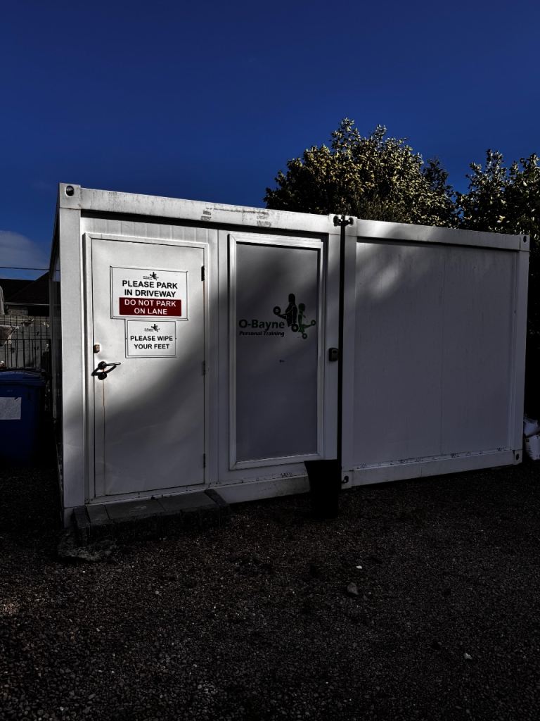 Modular container / gym unit 