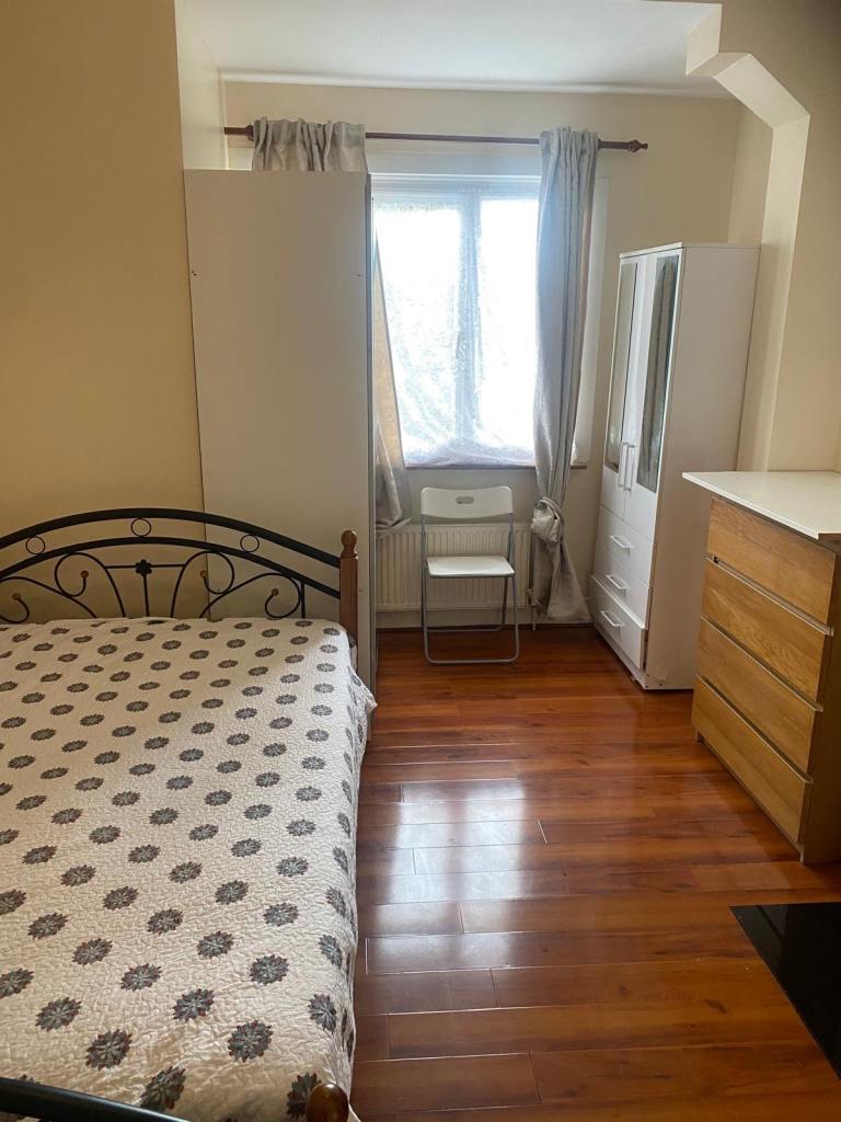 Double room in Thornton Heath. Inclusive of all bills £600pcm. CR7 8QX.