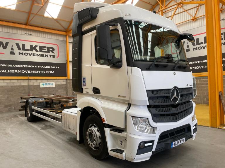 MERCEDES BENZ ACTROS 1835 DRAWBAR SPEC 18 TONNE CHASSIS CAB/DEMOUNT - YL15 MYA
