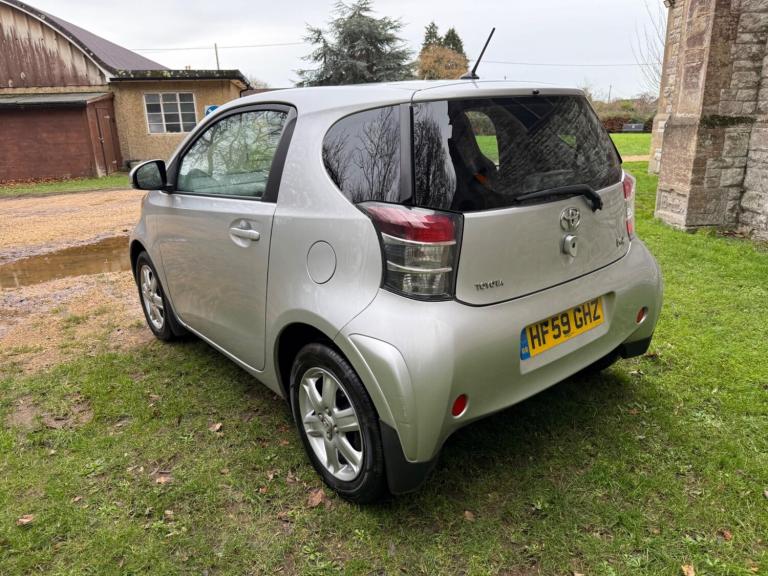 2009 Toyota IQ 1.0 VVT-i 2 Euro 4 3dr HATCHBACK Petrol Manual