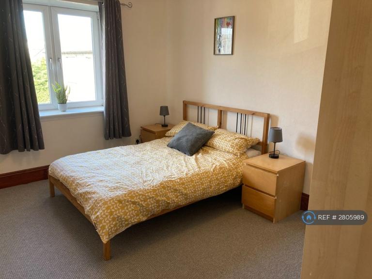 3 bedroom flat in South Anderson Drive, Aberdeen, AB10 (3 bed) (#2805989)