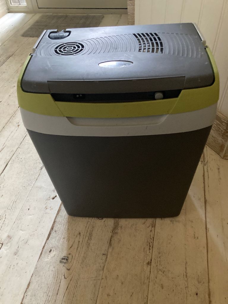 Electric cool box