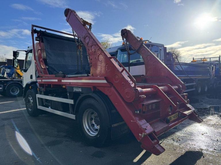 2021 DAF LF-260 SKIP LOADER