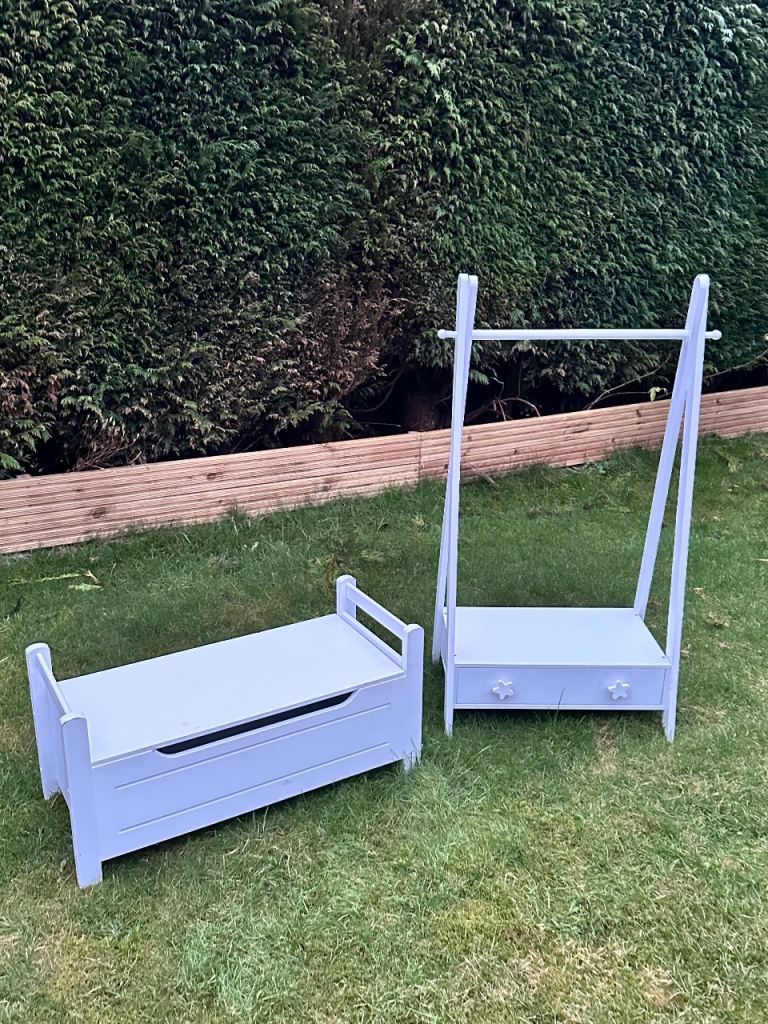 White Kids bedroom furniture & storage 