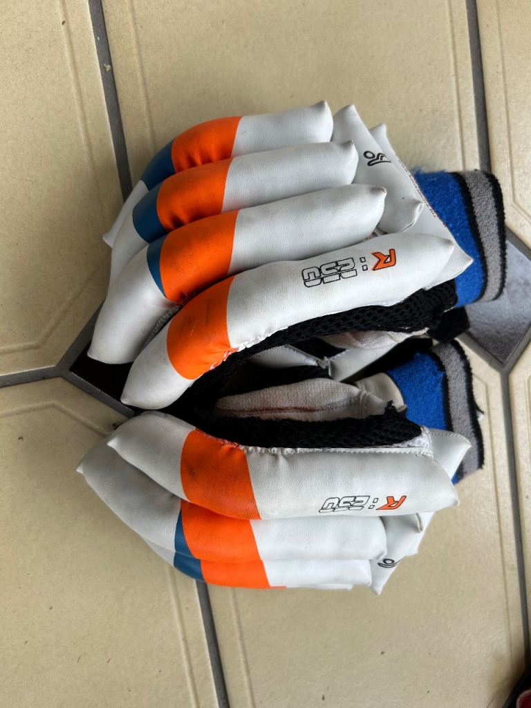 Kookaburra R250 Batting Gloves - Men's size