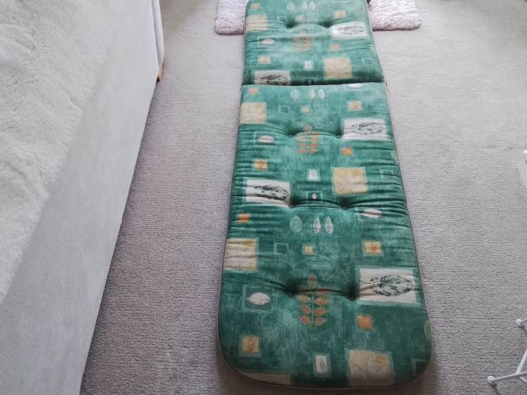 Sun Lounger Cushion Pad In Green/Coral (23 x 72 Inches)