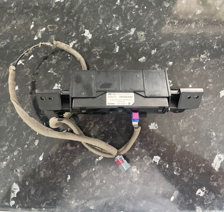 HYUNDAI TUCSON NX4 ANTENNA ASSY-CRASH PAD CONTROL MODULE 2021-2024