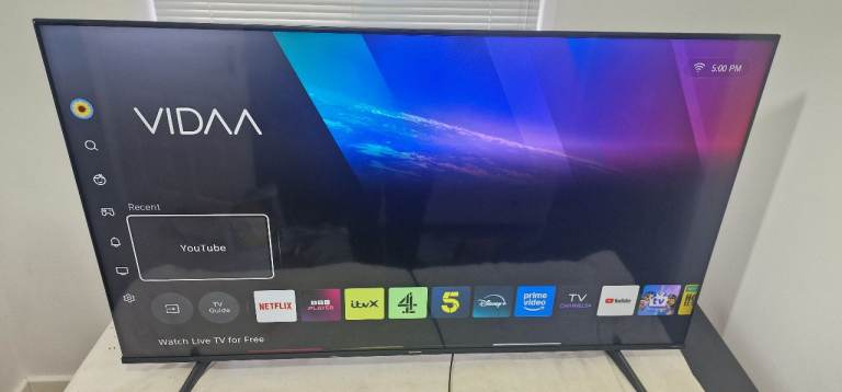 Hisense 55" 4k smart tv _ can deliver
