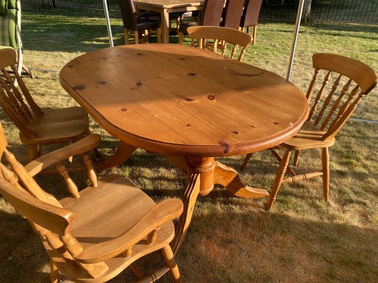 Solid Pine Dining Table and 4 Chairs – Good Condition