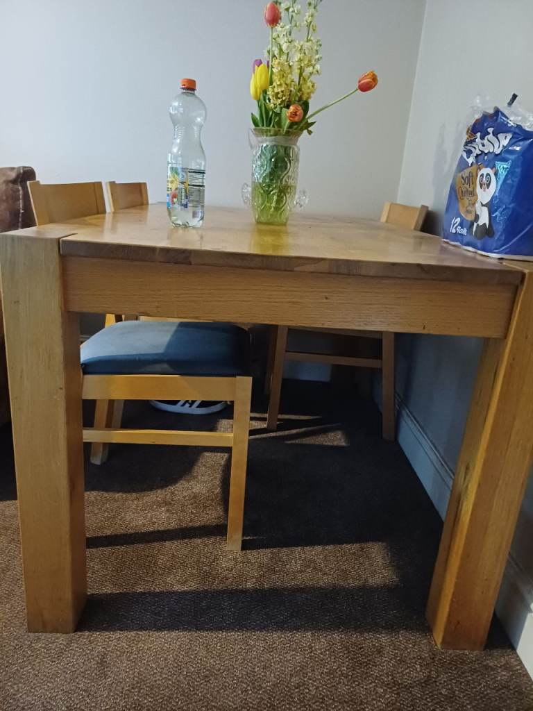 Solid oak table 