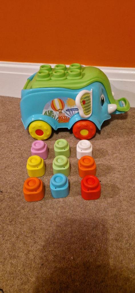  CLEMENTONI SOFT CLEMMY ELEPHANT PLUS BRICKS. EXCELLENT CONDITION.