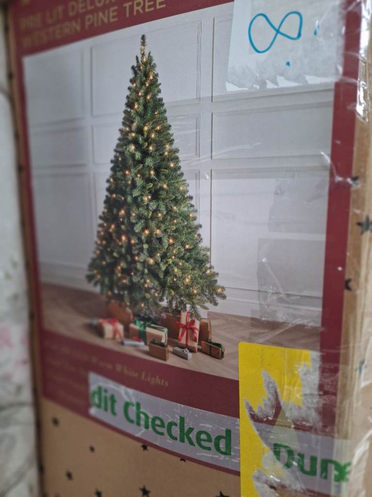 image for Prelit Christmas Tree 7 ft
