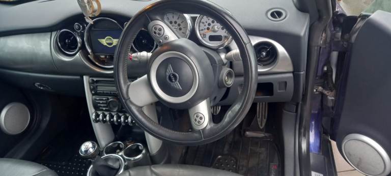 Mini, CONVERTIBLE, Convertible, 2005, Manual, 1598 (cc), 2 doors