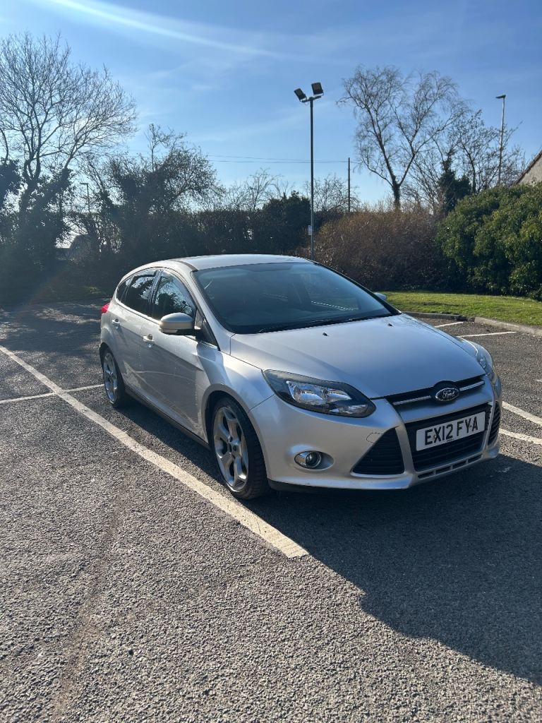 Ford, FOCUS, Hatchback, 2012, Manual, 1560 (cc), 5 doors