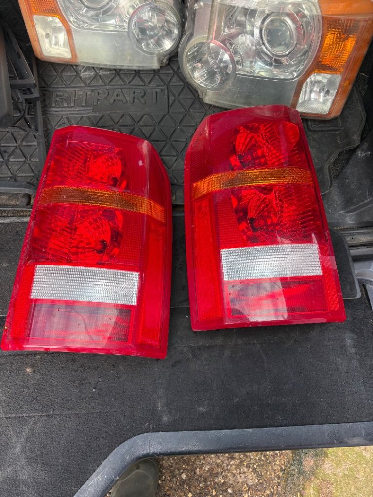 Land Rover discovery 3 rear lights