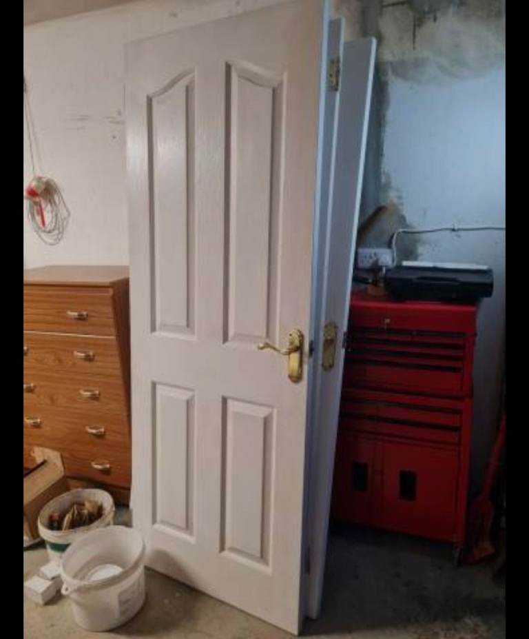 White internal door 198 x 76 cm (5 available)