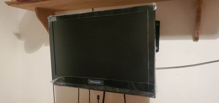 Panasonic 19 inch television flat screen LED