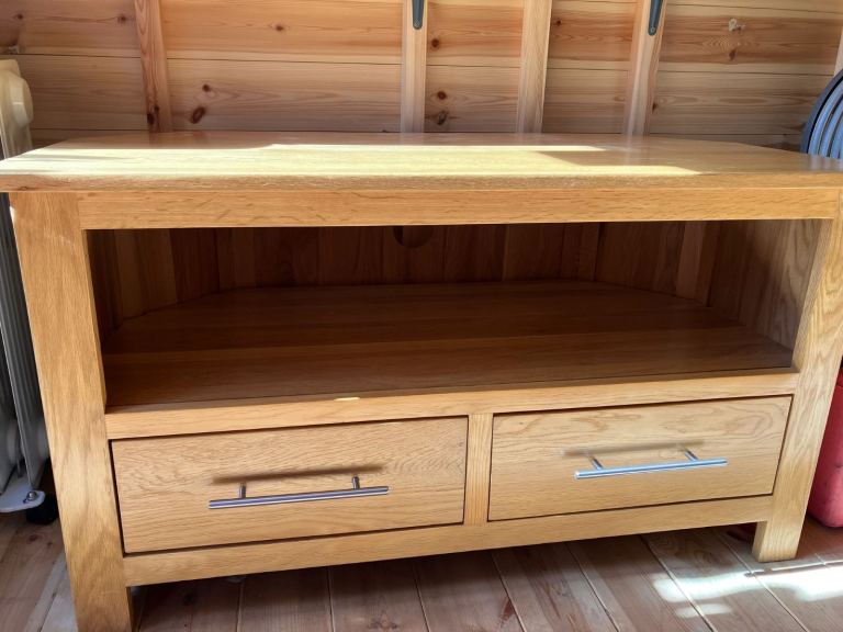 Oak TV Cabinet/Stand