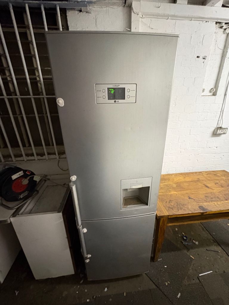 FREE FRIDGE FREEZER