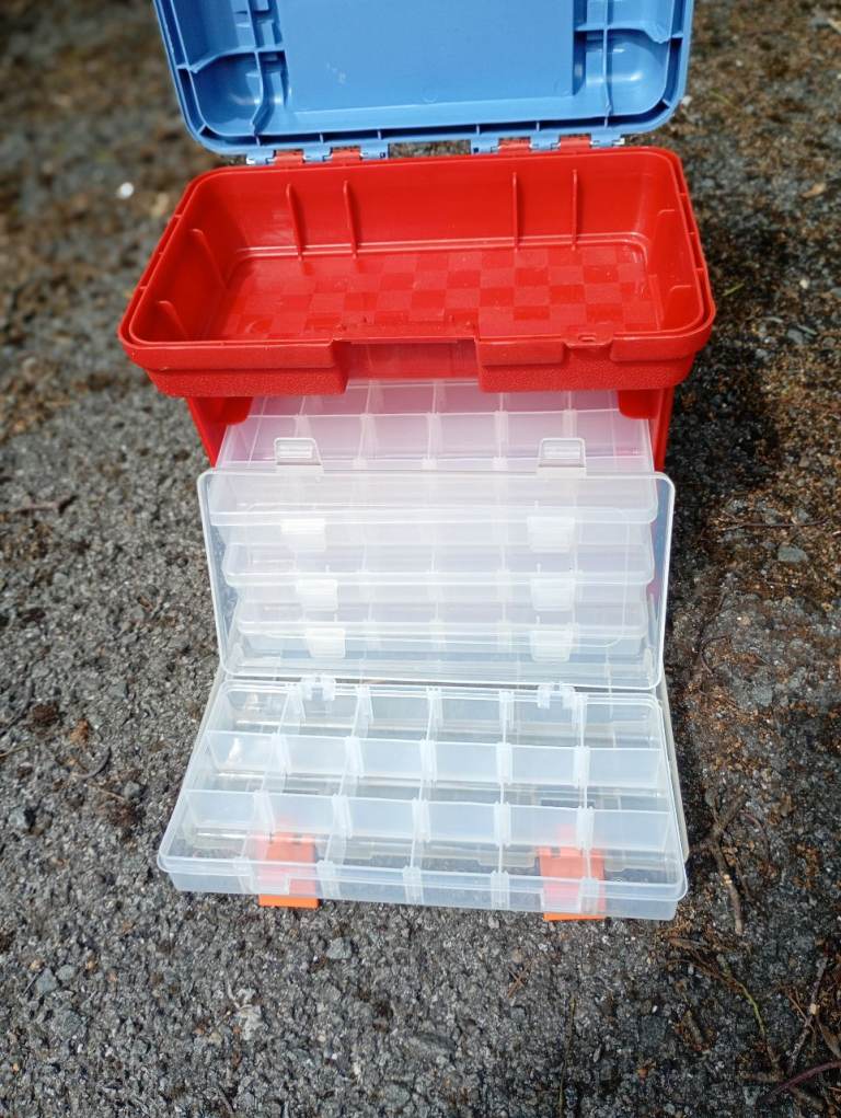 Small storage box