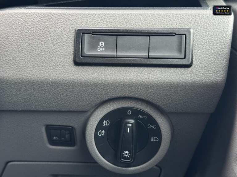 2023 Volkswagen Transporter Crew Cab LWB L2H1 T32 Tdi Kombi Highline Air Con Cam EURO 6 NO VAT Cr...