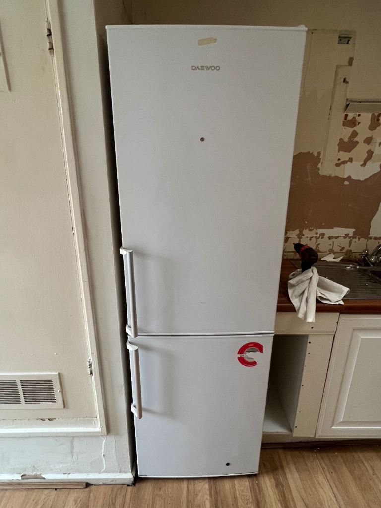 Daewoo fridge freezer £50