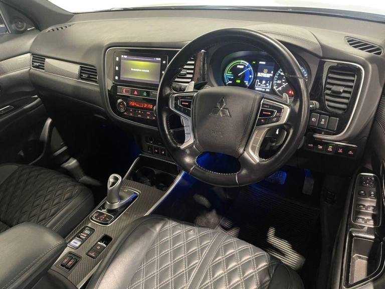 2018 Mitsubishi Outlander 2.4h TwinMotor 13.8kWh 5hs SUV 5dr Petrol Plug-in Hybrid CVT 4WD Euro 6...