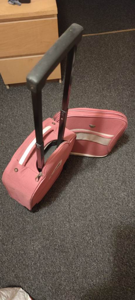 Cabin lightweight suitcase 