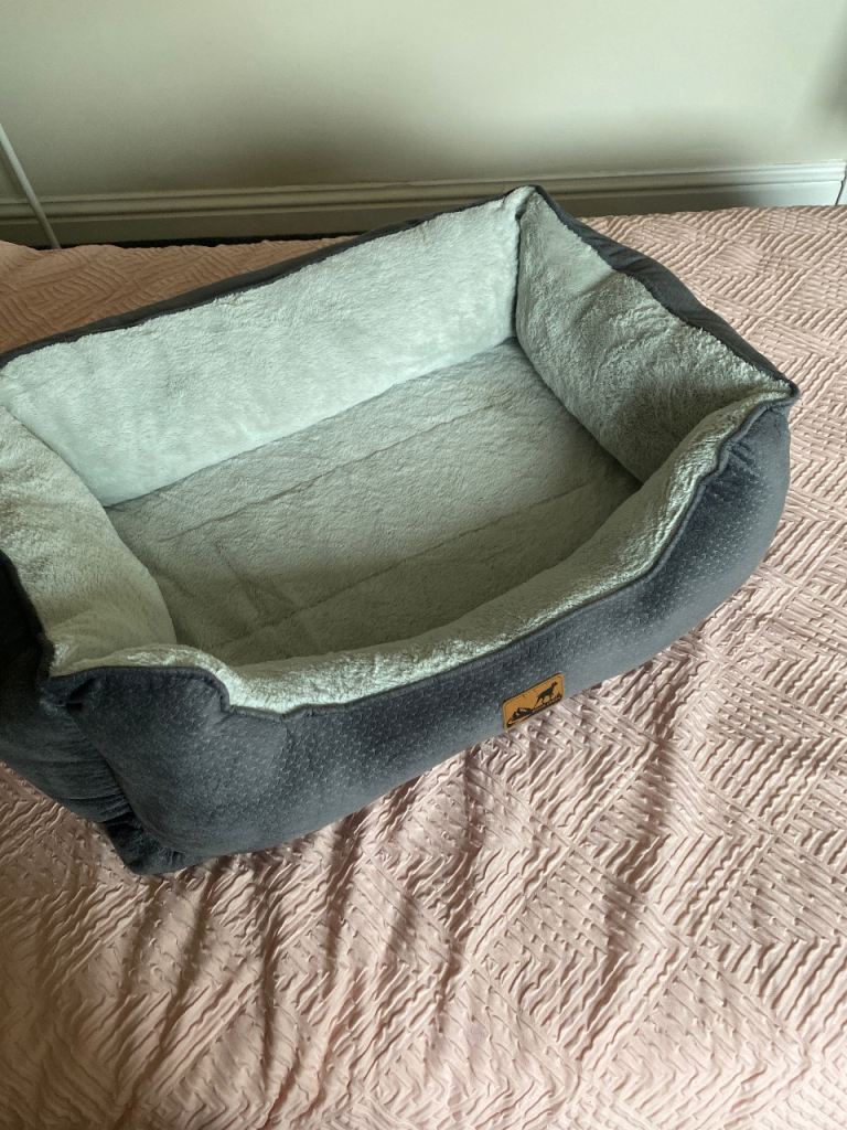 Large dog bed 
