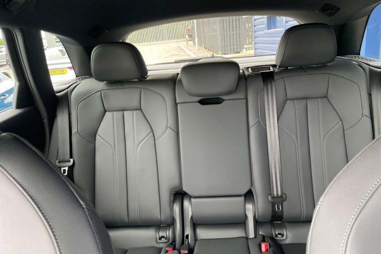 2025 Audi Q5 2.0 TDI Launch Edition SUV 5dr Diesel S Tronic quattro Euro 6 (s/s) (204 ps ESTATE D...