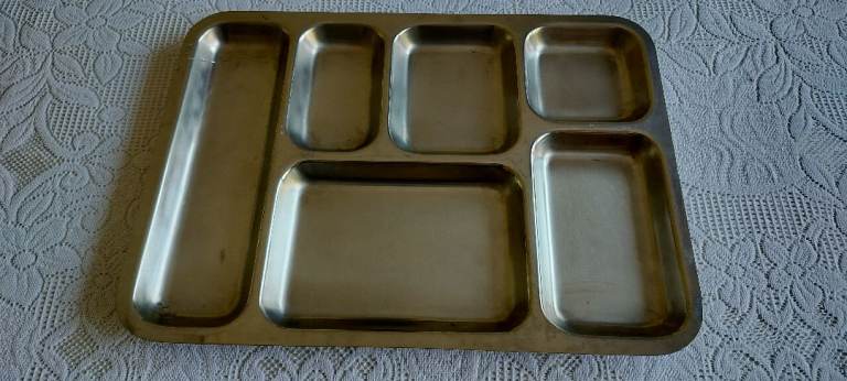 Metal Divided Mess Tray – Good Condition