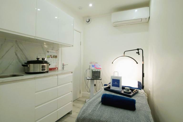 Treatment / Therapy Room to Rent – Wapping/Tower Bridge - E1W – Private Entrance & A/C