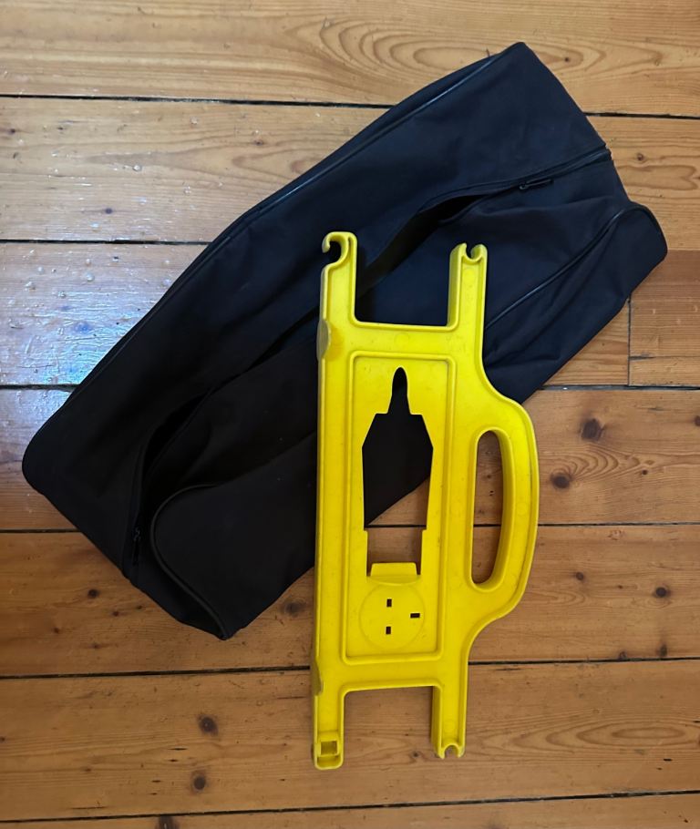 Motorhome mains cable holder with bag– Good Condition