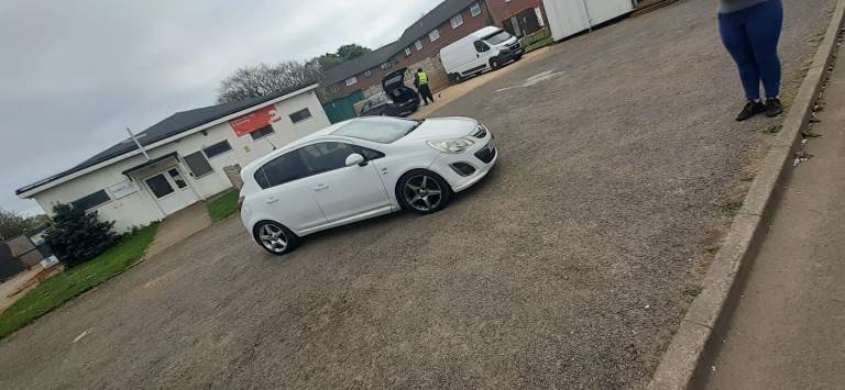 Vauxhall corsa 1.4 sri 