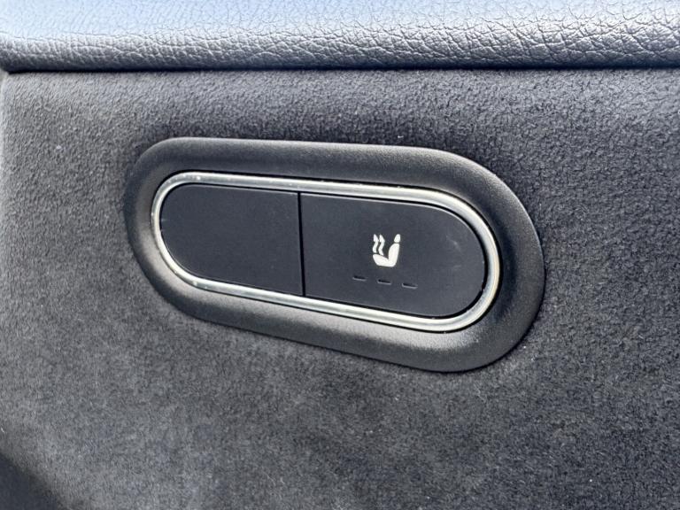 MERCEDES-BENZ A CLASS 1.3 A250e 15.6kWh AMG Line 2020