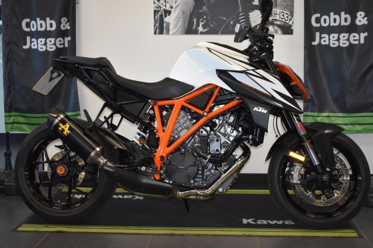 KTM 1290 SUPERDUKE R-ARROW SILENCER-R+G TAIL TIDY-EVOTEC FORK BUNGS