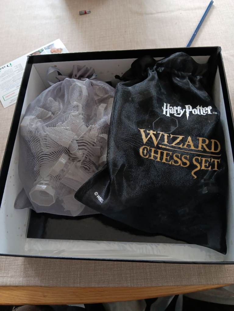 Harry Potter wizard chess set 