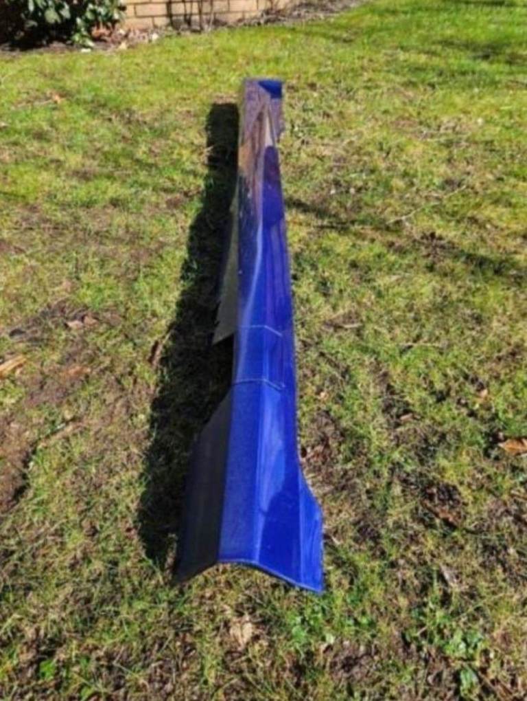 Mk7.5 Ford Fiesta ST180 drivers side skirt