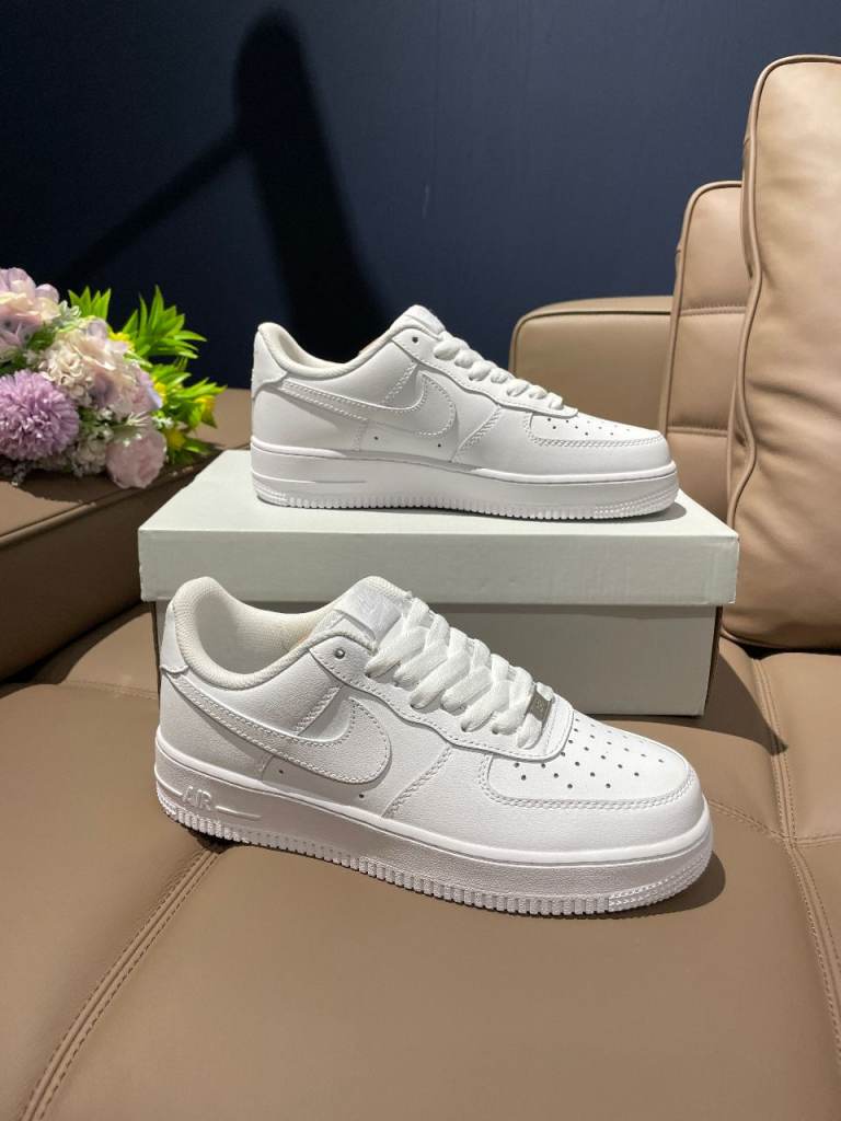 Nike Air Force 1 Low '07 White Brand New In Box UK 8