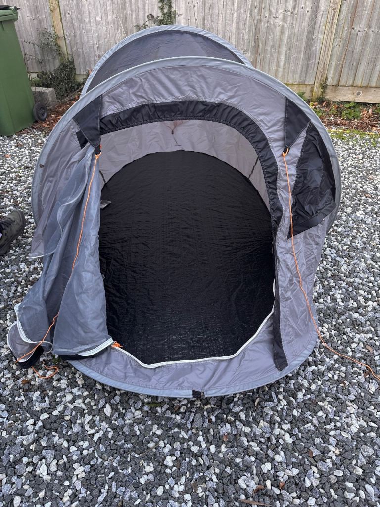 Trespass 2 man pop up tent in navy and grey