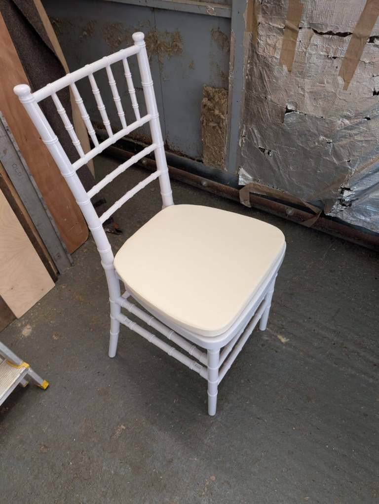 160 NEW White Resin Chiavari Chairs with Tie On Seat Cushion