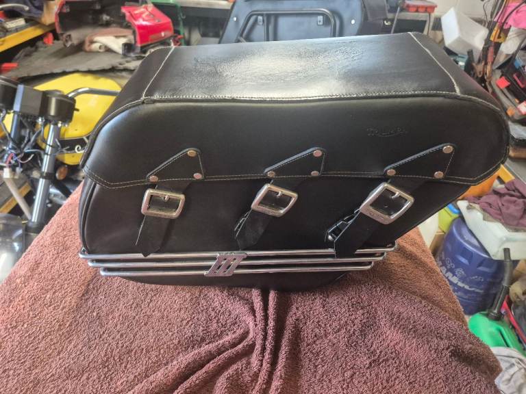 Triumph Rocket 3 saddle bags