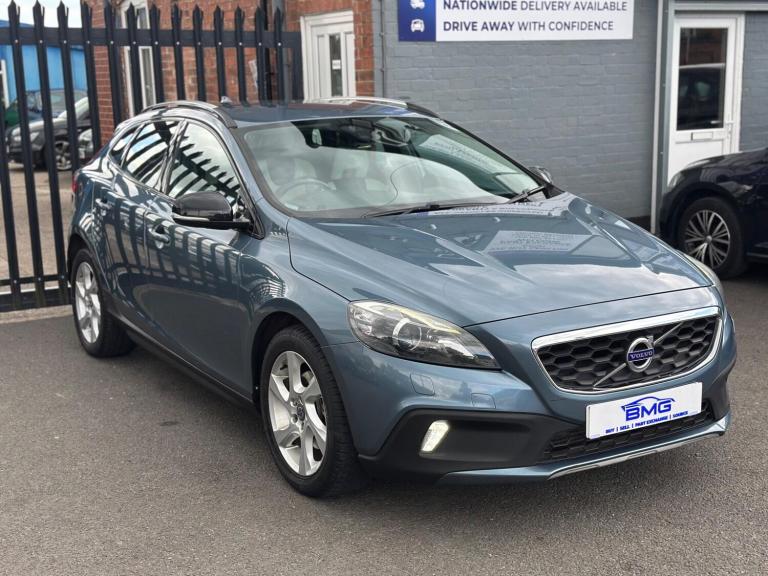 2014 Volvo V40 Cross Country 1.6 D2 Lux Euro 5 (s/s) 5dr HATCHBACK Diesel Manual