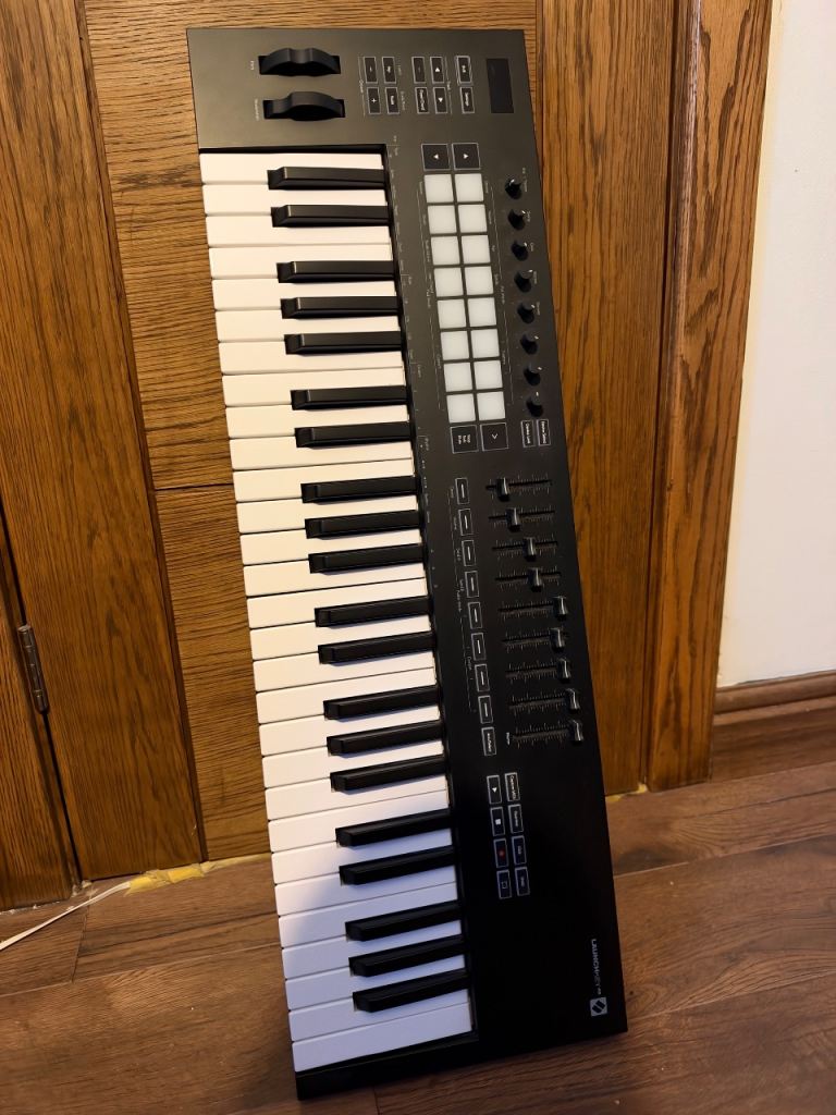 Novation Launchkey 49 mk3 MIDI