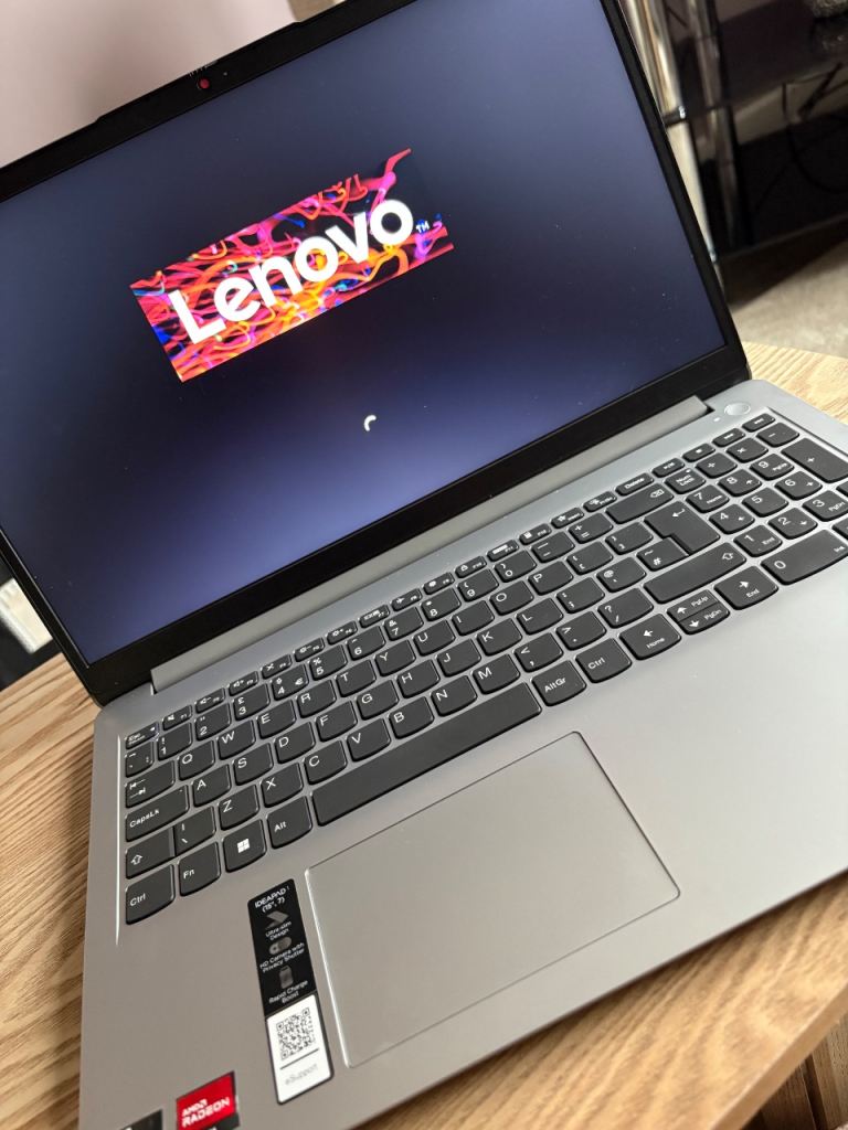 LENOVO IdeaPad 1 15.6" Laptop - AMD Ryzen 5, 256 GB SSD, Grey