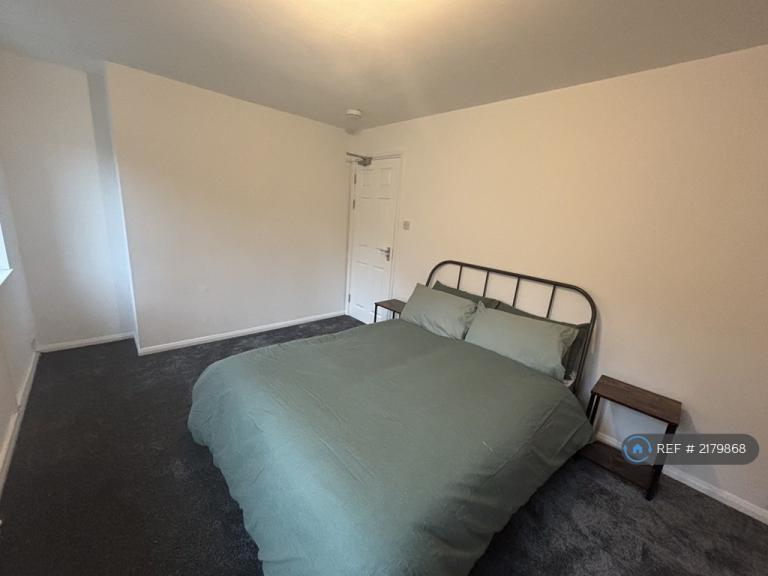 1 bedroom in Woburn Gate, Northampton, NN3 (#2179868)