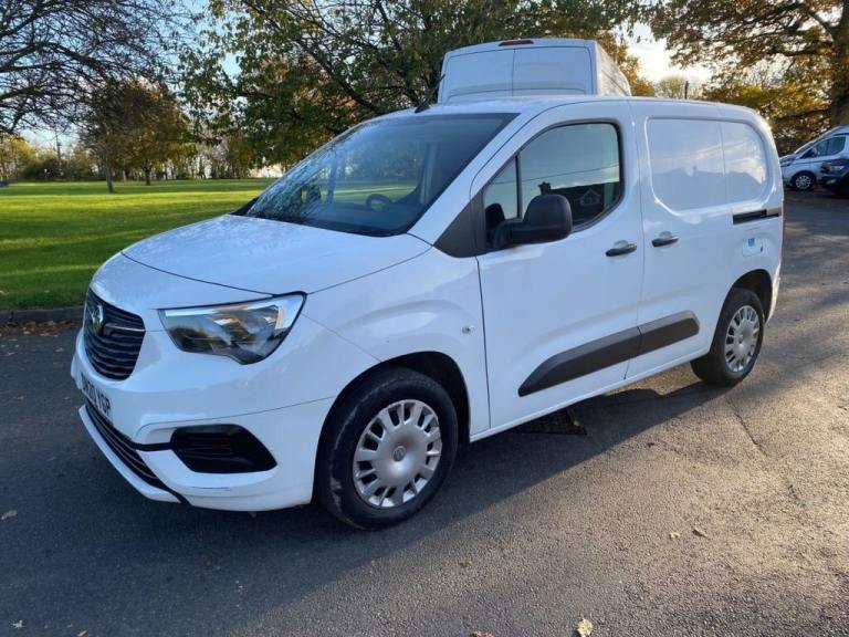2020 20 VAUXHALL COMBO 1.6 TURBO D 2300 SPORTIVE PANEL VAN 4DR DIESEL MANUAL L1 