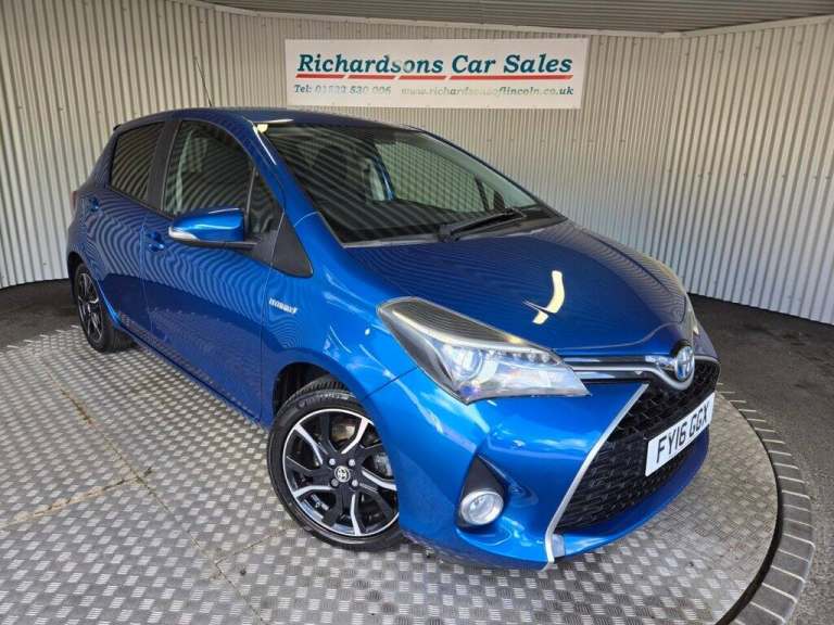 2016 Toyota Yaris 1.5 Hybrid Design 5dr CVT HATCHBACK PETROL/ELECTRIC Automatic